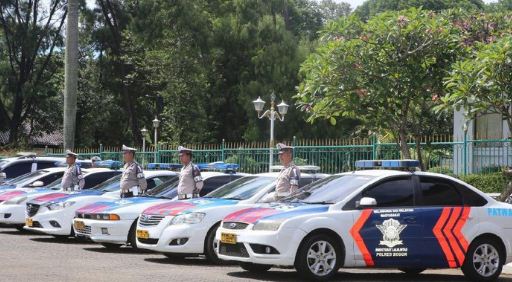 Sat Lantas Polresta Pekanbaru kawal mobil Pikap ke RS di Pekanbaru