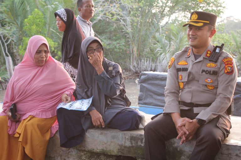 Kapolres Bengkalis Terjun Langsung Ke Desa Jangkang Ajak Warga Tidak Terlibat Jaringan Peredaran Narkoba