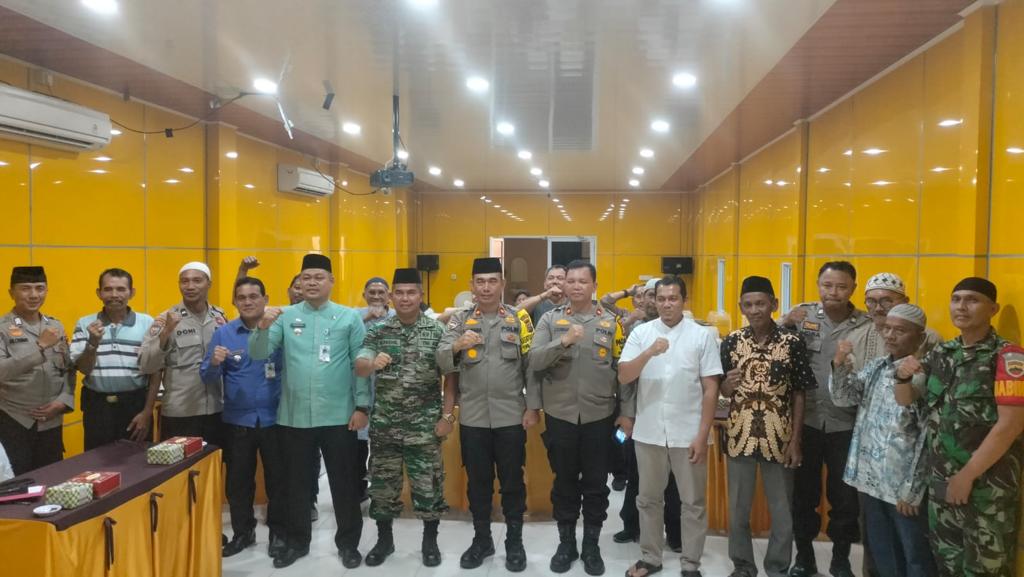 Polresta Pekanbaru Gelar â€œJumat Curhatâ€ Merajut Hubungan Harmonis Antara Kepolisian, Pemerintah dan Masyarakat 