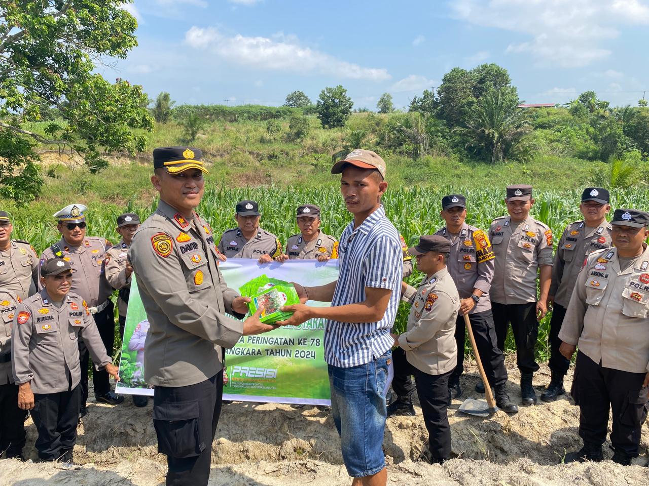 Memperingati Hari Bahayangkara ke-78, Polsek Kandis Polres Siak Tanam 100 Pohon