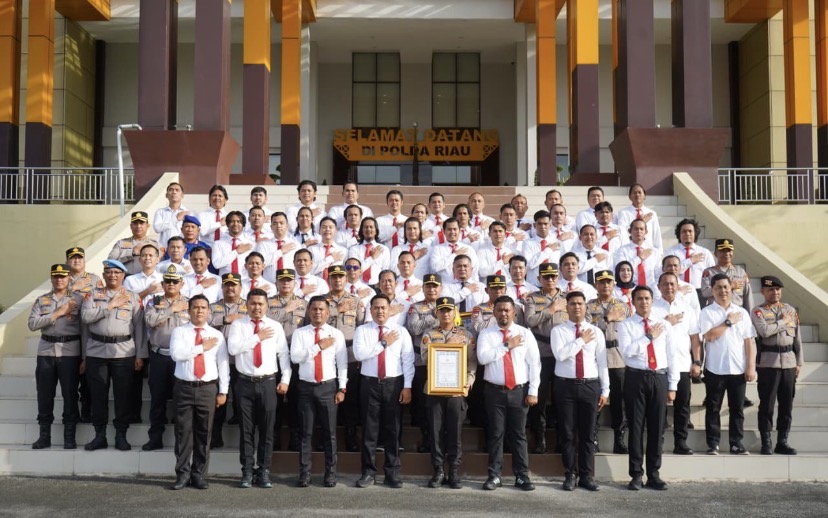 Komitmen Berantas Narkoba, 96 Personel Diganjar Penghargaan Kapolda Riau