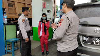 Polsek Pangkalan Kerinci Patroli di SPBU