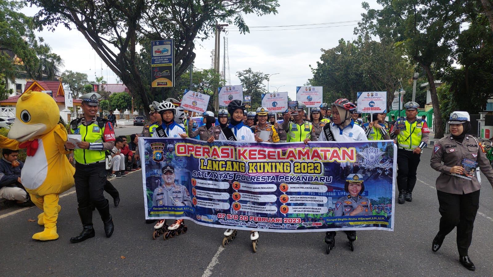 Ini Cara Unik Satlantas Kampanyekan Tertib Lalu Lintas Di Area Car Free Day Kota Pekanbaru