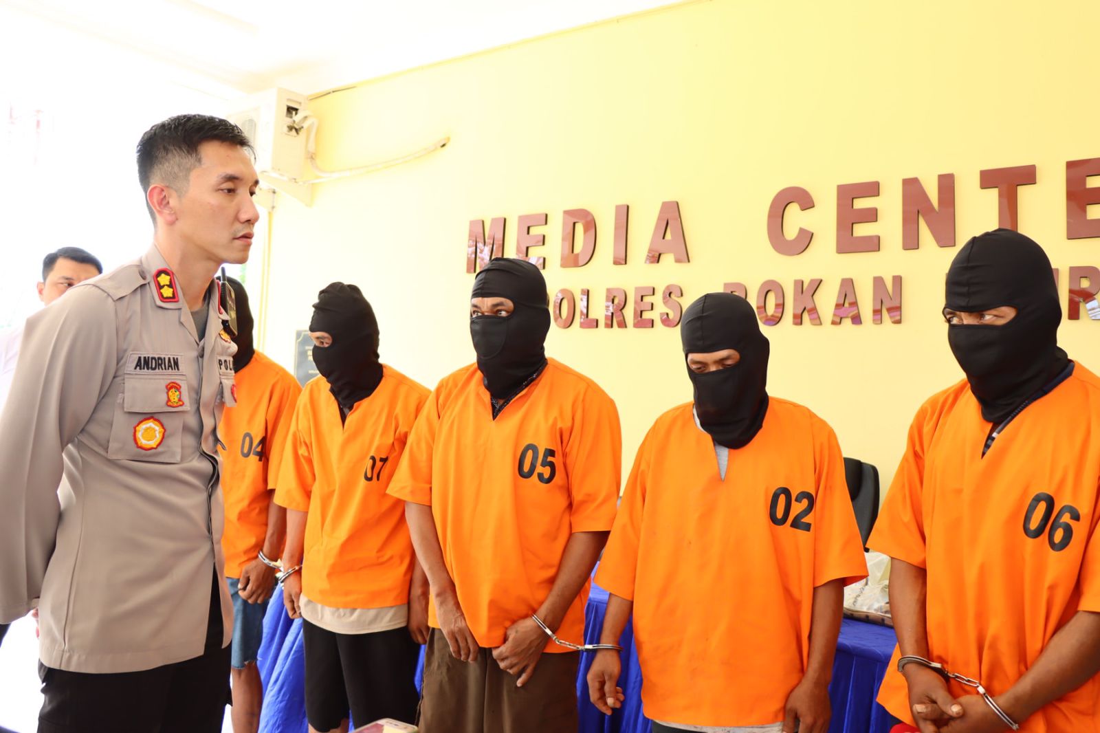 Polres Rohil Gelar Press Release Pengungkapan 5 Pelaku Pembunuhan