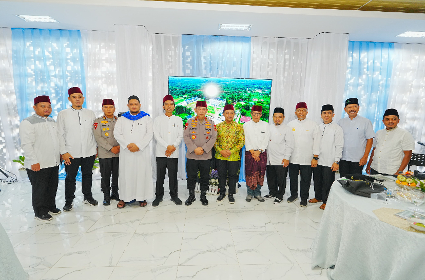 Kapolri Sambang Petang Bersama Ustaz Abdul Somad, Komitmen Jaga Kamtibmas