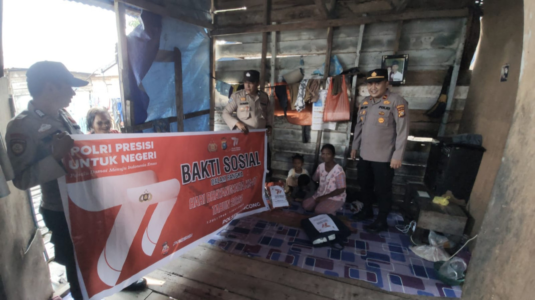 Kapolsek Concong Beri Bantuan Balita Penderita Gizi Buruk