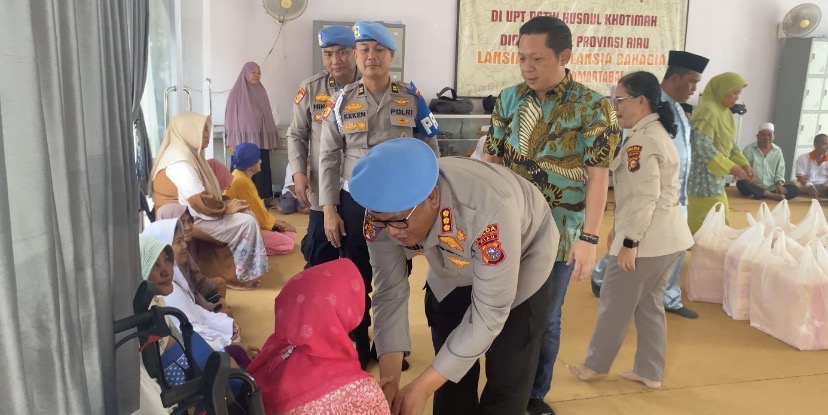Propam Polda Riau Gelar Bakti Sosial dan Dorong Green Policing untuk Tingkatkan Kepercayaan Masyarakat