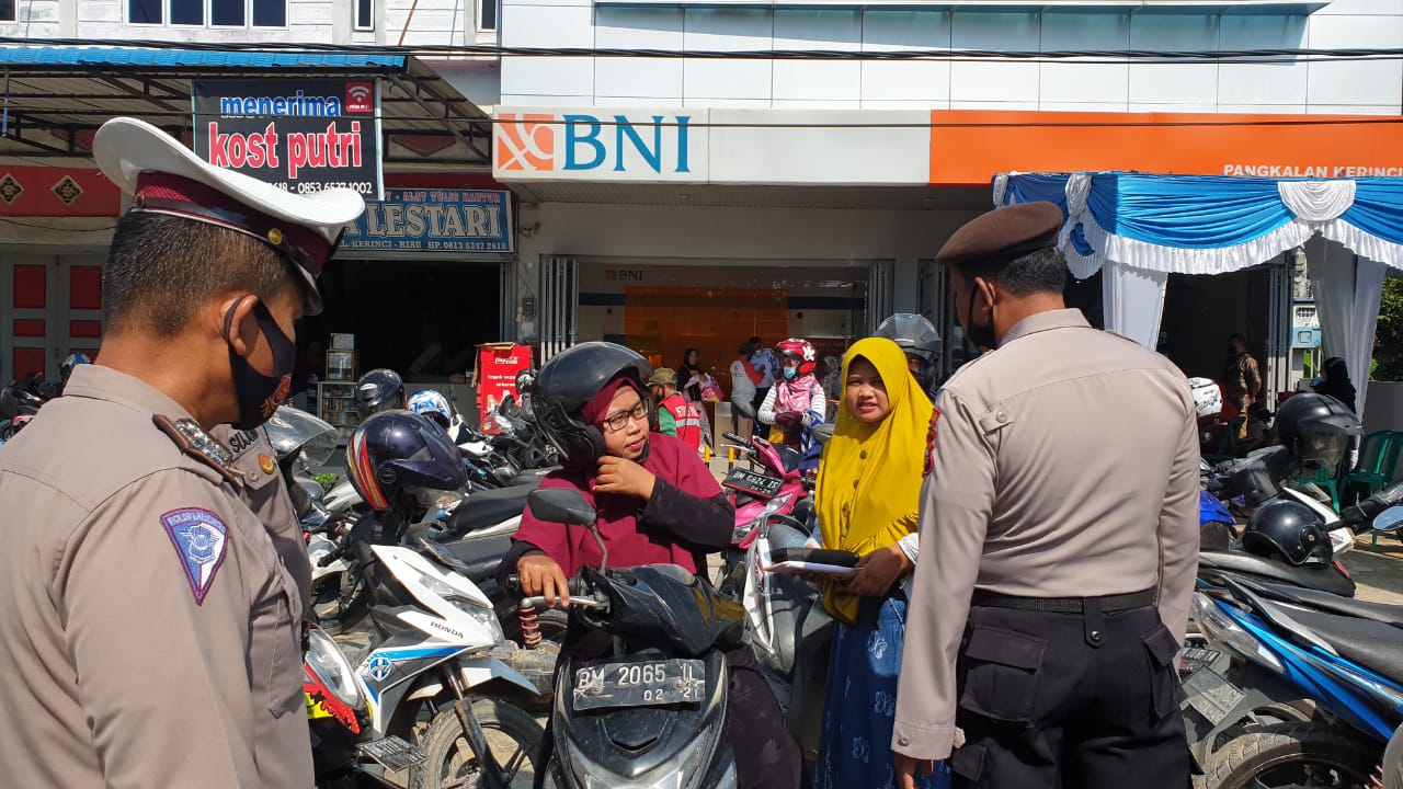 Tetap Waspada Terhadap Ancaman Kriminalitas, Polsek Pangkalan Kerinci Gencar Patroli