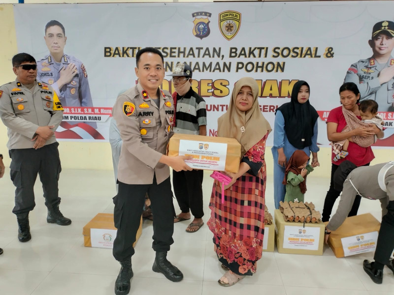 Polres Siak Laksanakan Kegiatan Bakti Sosial dan Bakti Kesehatan Dalam Rangka Rakorbin SDM dan PNS Polri Tahun 2023