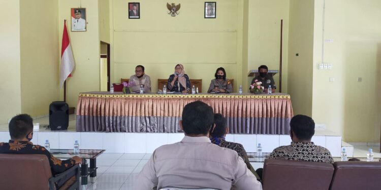 Camat Salo Beserta Upika Gelar Sosialisasi Perbup No 44 Tahun 2020