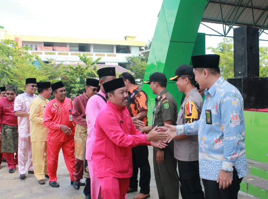 TNI, Polri, ASN, dan Masyarakat Laksanakan Halal Bi Halal Dengan Forkompimda di Indragiri Hulu