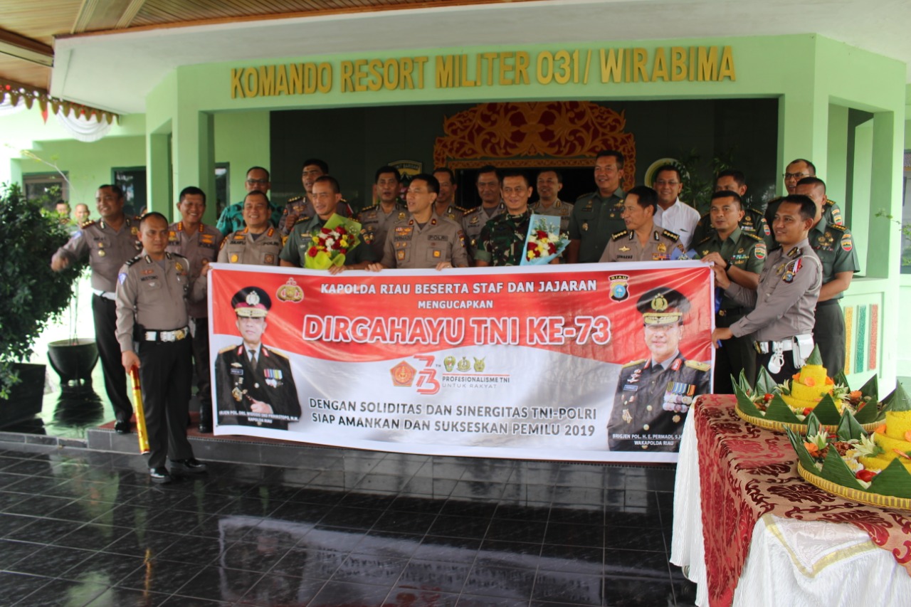 Wakapolda Riau Beri Kejutan Di Hut TNI ke 73 