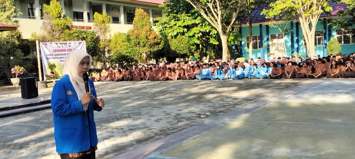 Mahasiswa Cipayung Plus bersama Bhabinkamtibmas  Sosialisasi Green Policing di SMA Negeri 3 Pekanbaru