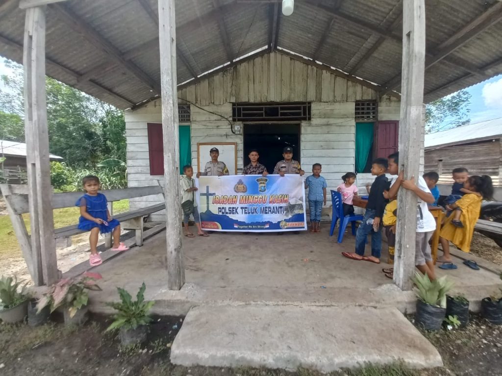 Minggu Kasih di Kelurahan, Polsek Teluk Meranti Dengarkan Curhatan Warga