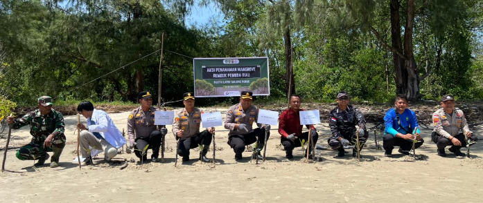 Rembuk Pemuda Riau Satukan Semangat Green Policing, Tanam Mangrove di Bengkalis