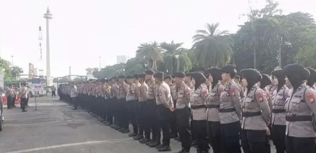 3.761 Personel Gabungan Layani Aksi Unjuk Rasa di Monas dan DPR RI
