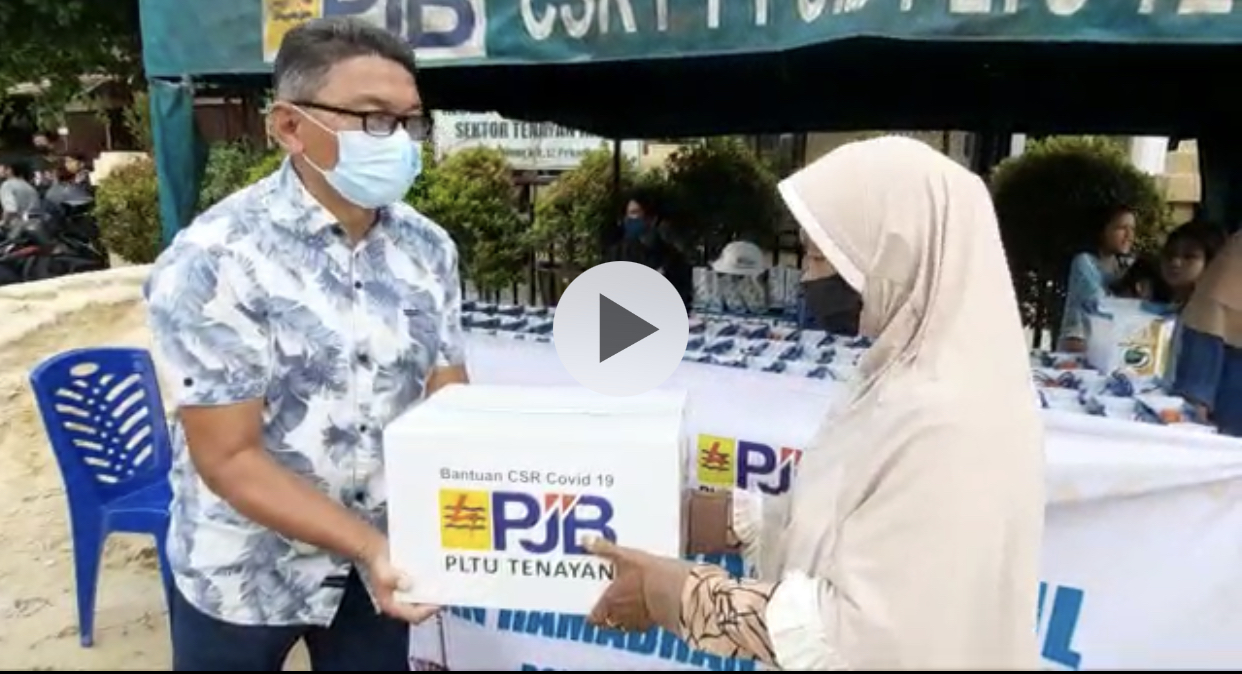 Ramadhan Ke-10 Gandeng PLTU Tenayan Raya, Polsek Tenayan Raya Bagikan Ratusan Takjil