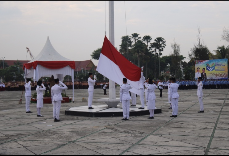 Upacara Hari Pendidikan Nasional Tahun 2018 Di Halaman Kantor Gubernur Riau