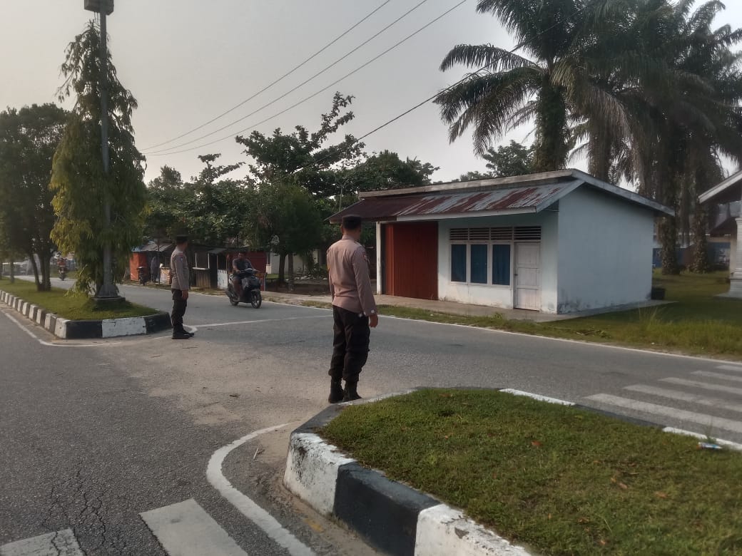 Polsek Bunut Giat Gatur Lalin di Beberapa Titik Jalan