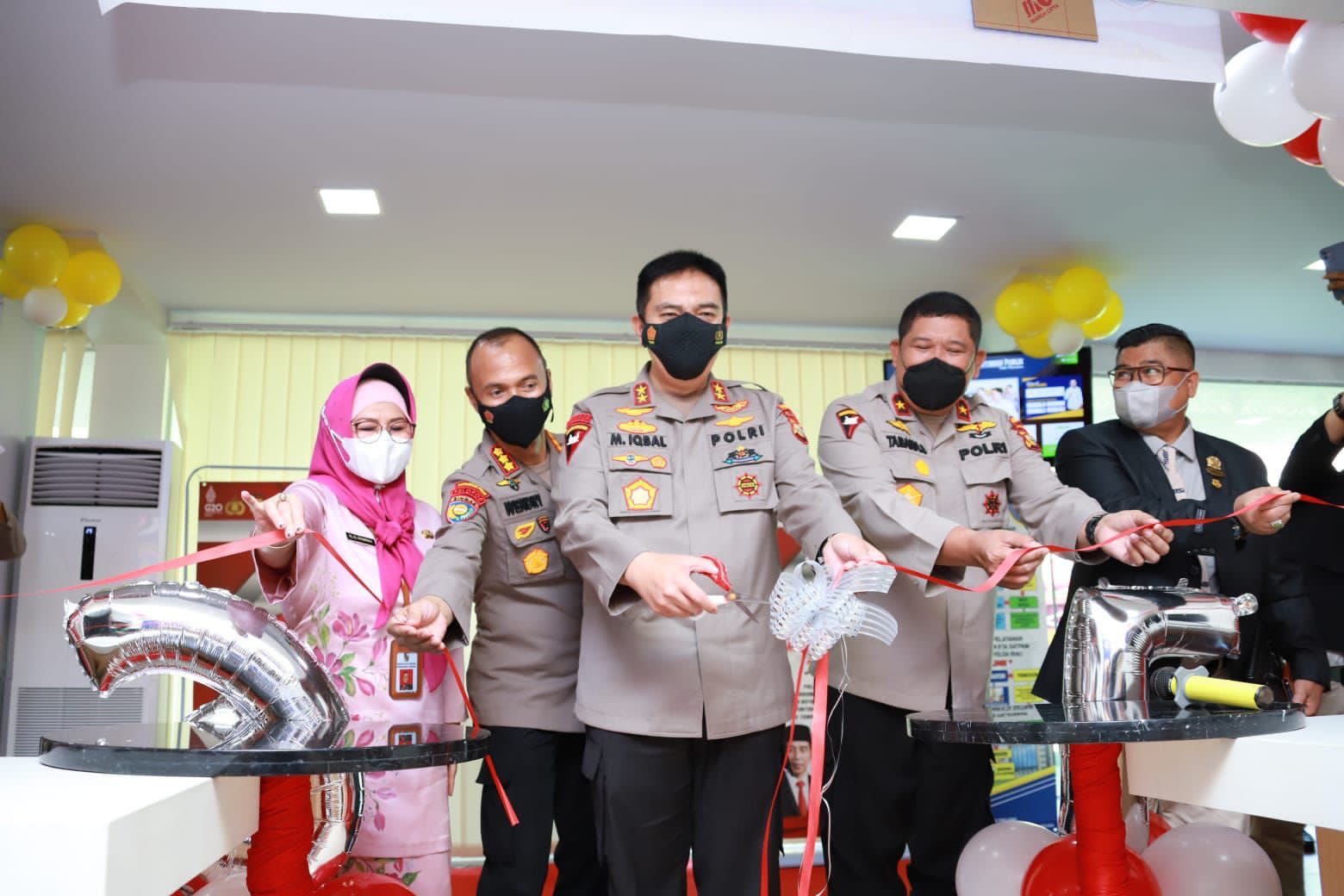 Tingkatkan Pelayanan Publik, Kapolda Riau Lounching Tempat Pelayanan Perpanjangan KTA Satpam.