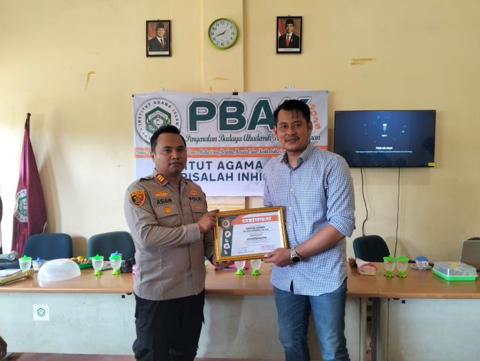 Mahasiswa Baru IAI Ar-Risalah Dapat Pembekalan Anti Narkoba dari Kapolsek Kateman