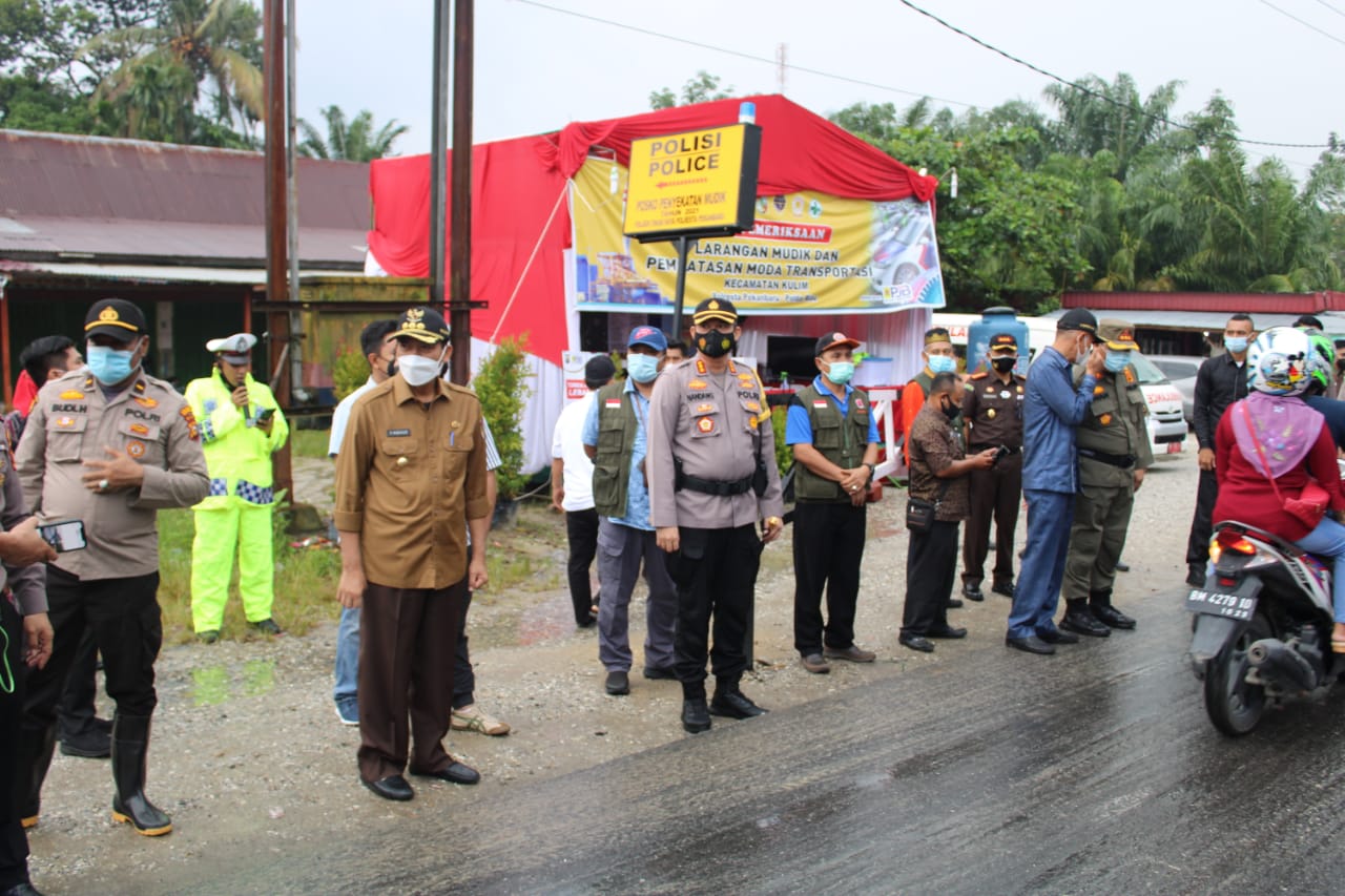 Di Perbatasan, Kapolresta Pekanbaru Bersama Forkopimda Pastikan Penyekatan Mudik