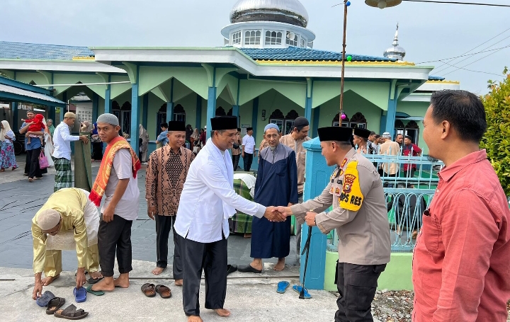 Personel Polres Meranti Amankan Pelaksanaan Salat Idul Fitri 1444 H