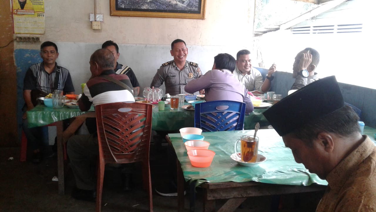 Kasubag Humas Polres Rohil Gelar Siraturahmi dengan Wartawan 