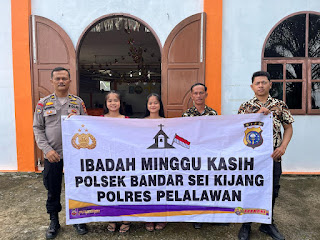 Minggu Kasih Harmoni Polsek Bandar Sei Kijang di Gereja 