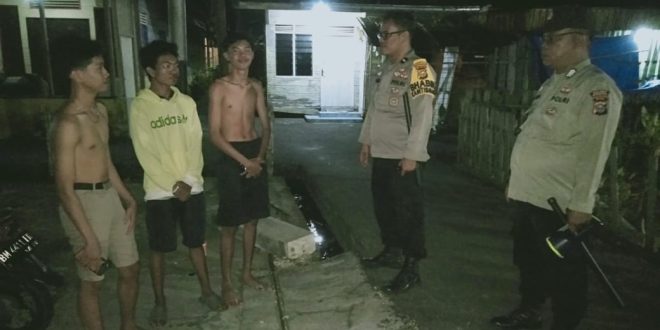 Polsek Bengkalis Tertibkan Remaja yang Sering Kumpul Larut Malam di Rumah Kosong