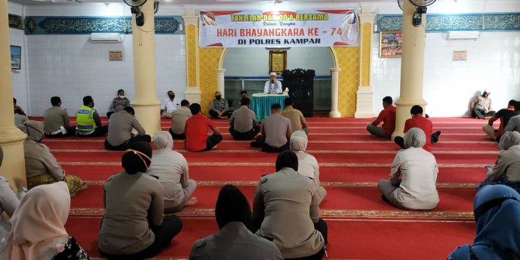 Polres Kampar Gelar Tahlilan dan Doâ€™a bersama di Masjid Al-Ikhlash Jelang Hari Bhayangkara ke-74