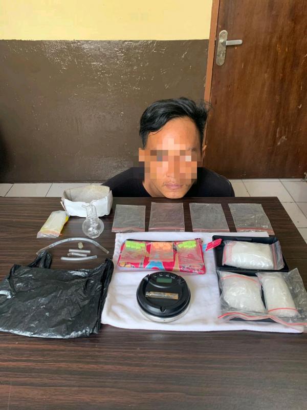 Warga Dumai Ditangkap Polsek Bengkalis Sebab Bawa Paket Besar Sabu Dan Pil Haram
