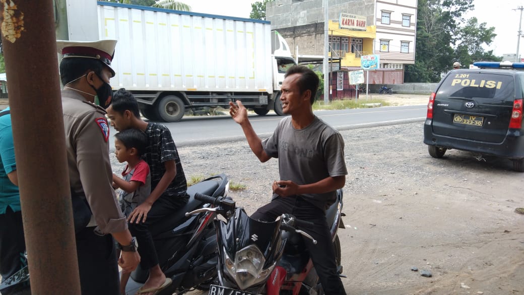 Tak Pakai Masker, Puluhan Warga Terjaring Razia Yustisi Polsek Seberida
