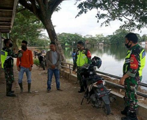 Patroli TNI-Polri, Sejumlah Warga di Inhu Kedapatan Tak Pakai Masker di Tempat Umum