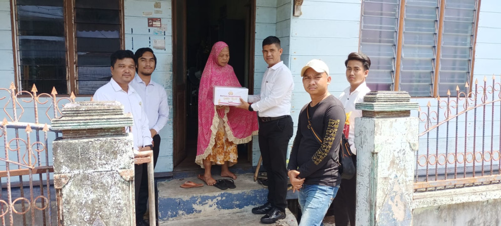Warga Kurang Mampu di Selatpanjang dapat Bansos dari Polres Meranti