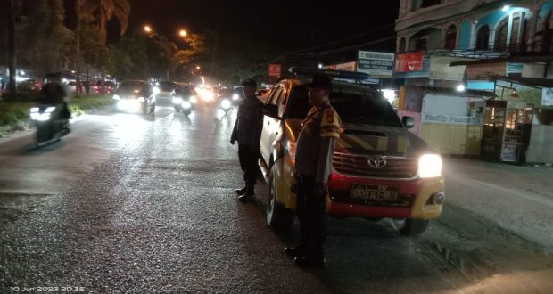 Aman Wilayah Hukumnya, Polsek Pangkalan Kerinci Terus Lakukan Patroli Blue Light