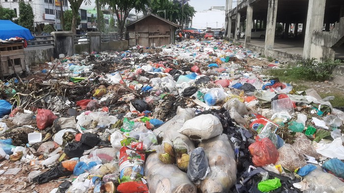 Urusan Sampah Diusut Polda Riau, Posisi Kadis LHK Pekanbaru Dibebas Tugaskan