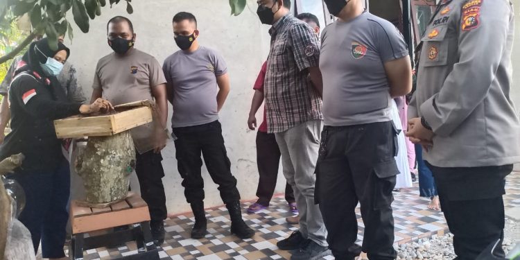 Kapolres Kampar Kunjungi Kelompok Tani Lebah Triguna / Galo-Galo Desa Salo Timur