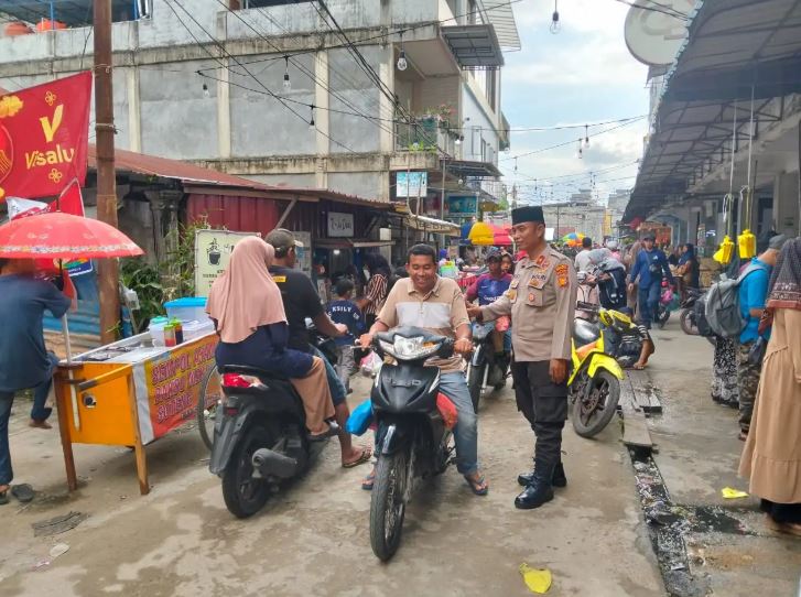 Polsek Kateman Intensifkan Patroli Pasar Ramadhan, Warga Merasa Lebih Aman dan Nyaman