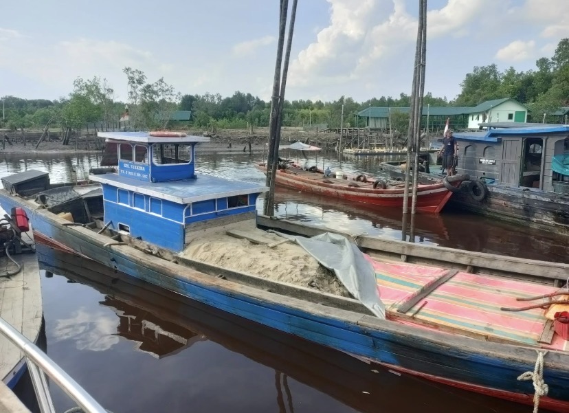 Ditpolairud Polda Riau Tetapkan 3 Tersangka Kasus Tambang Pasir Laut Ilegal