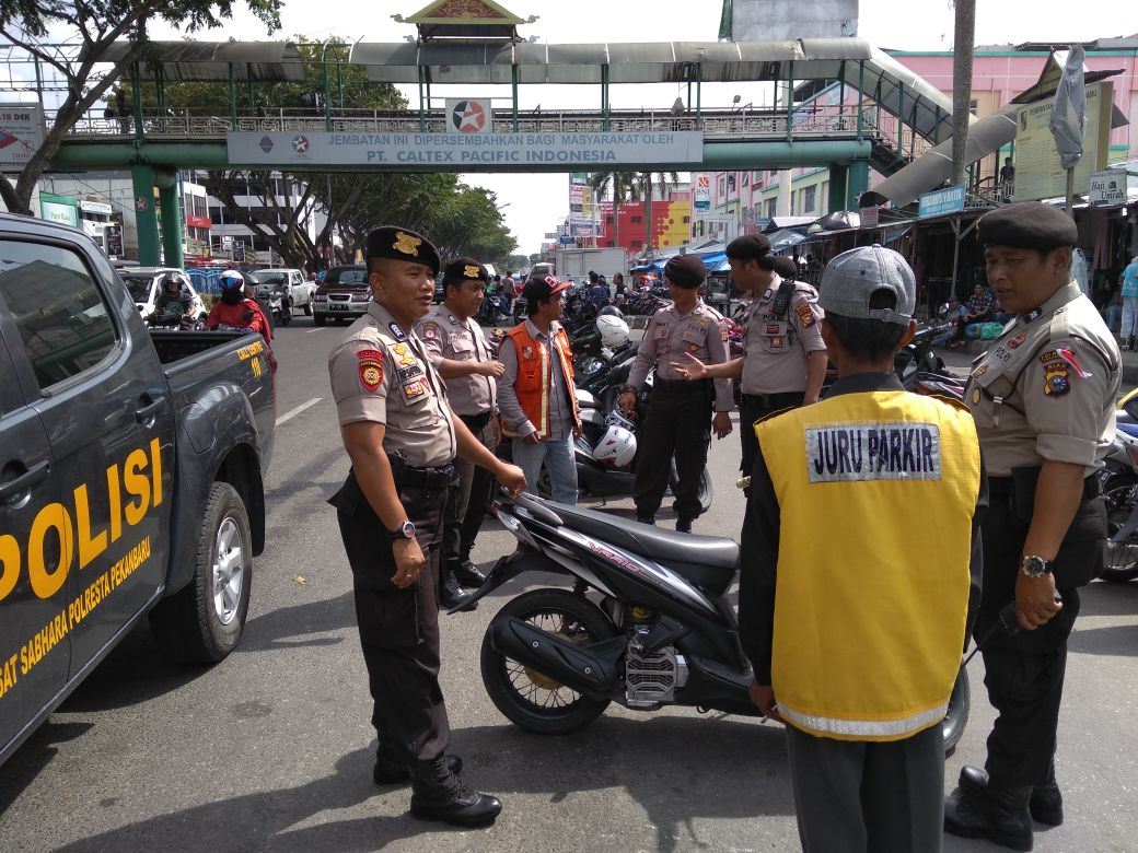 Satgas Hangtuah Patroli Dialogis Antisipasi Curanmor, Beri Himbauan Kepada Petugas Parkir