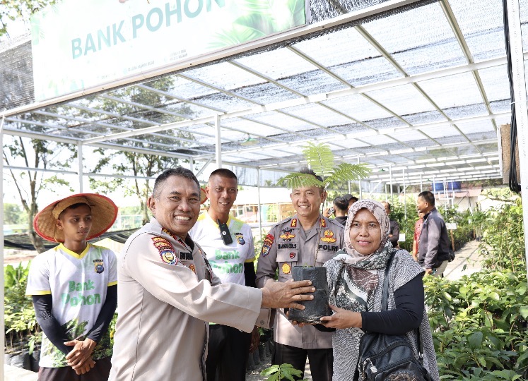 Polda Riau Silaturahmi Bersama Wartawan, Dukung Upaya Pelestarian Lingkungan Melalui Penghijauan