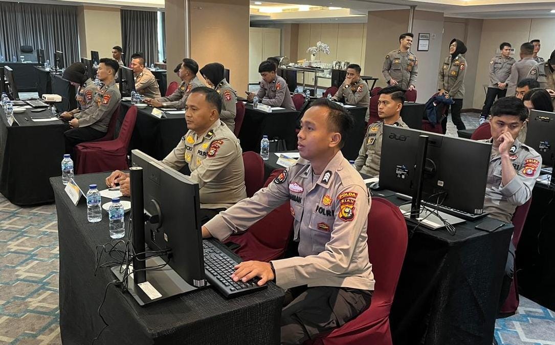 Personel Bidhumas Polda Riau Ikuti Pelatihan SiPenmas di Jakarta
