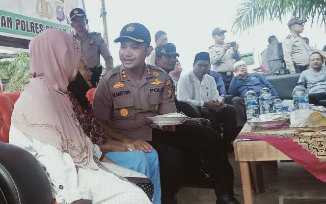 Polres Rohil Salurkan Zakat Profesi Kepada Warga Miskin Sedikitnya 228 Orang