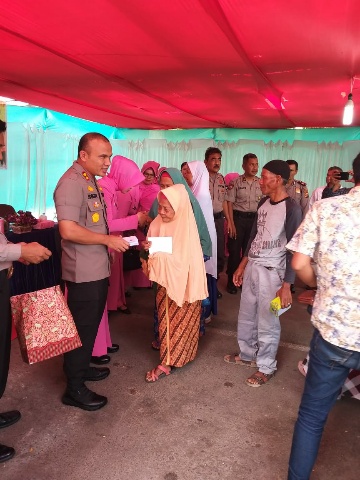 Kapolres Bengkalis Serahkan Zakat Sebanyak 285 Di Polsek Mandau