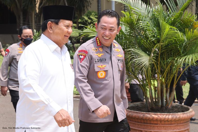 Polri Akan Berikan Tanda Kehormatan Bintang Bhayangkara Utama ke Menteri Pertahanan Prabowo Subianto