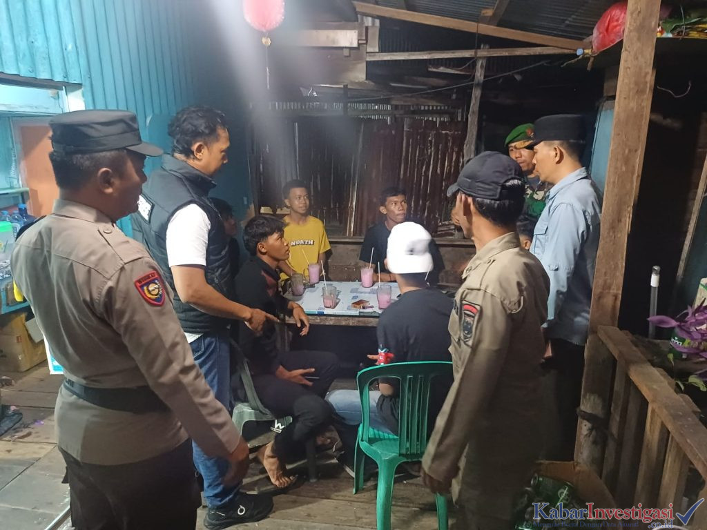 Forkopincam Concong dan Polsek Gelar Patroli Bersama, Pastikan Situasi Aman dan Kondusif
