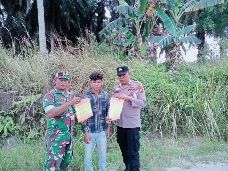 Sosialisasi dan Patroli, Sinergitas TNI-POLRI di Kerumutan Cegah Karhutla