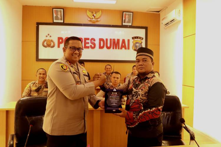Kapolres Dumai Terima Penghargaan Dari SB-TEKAL