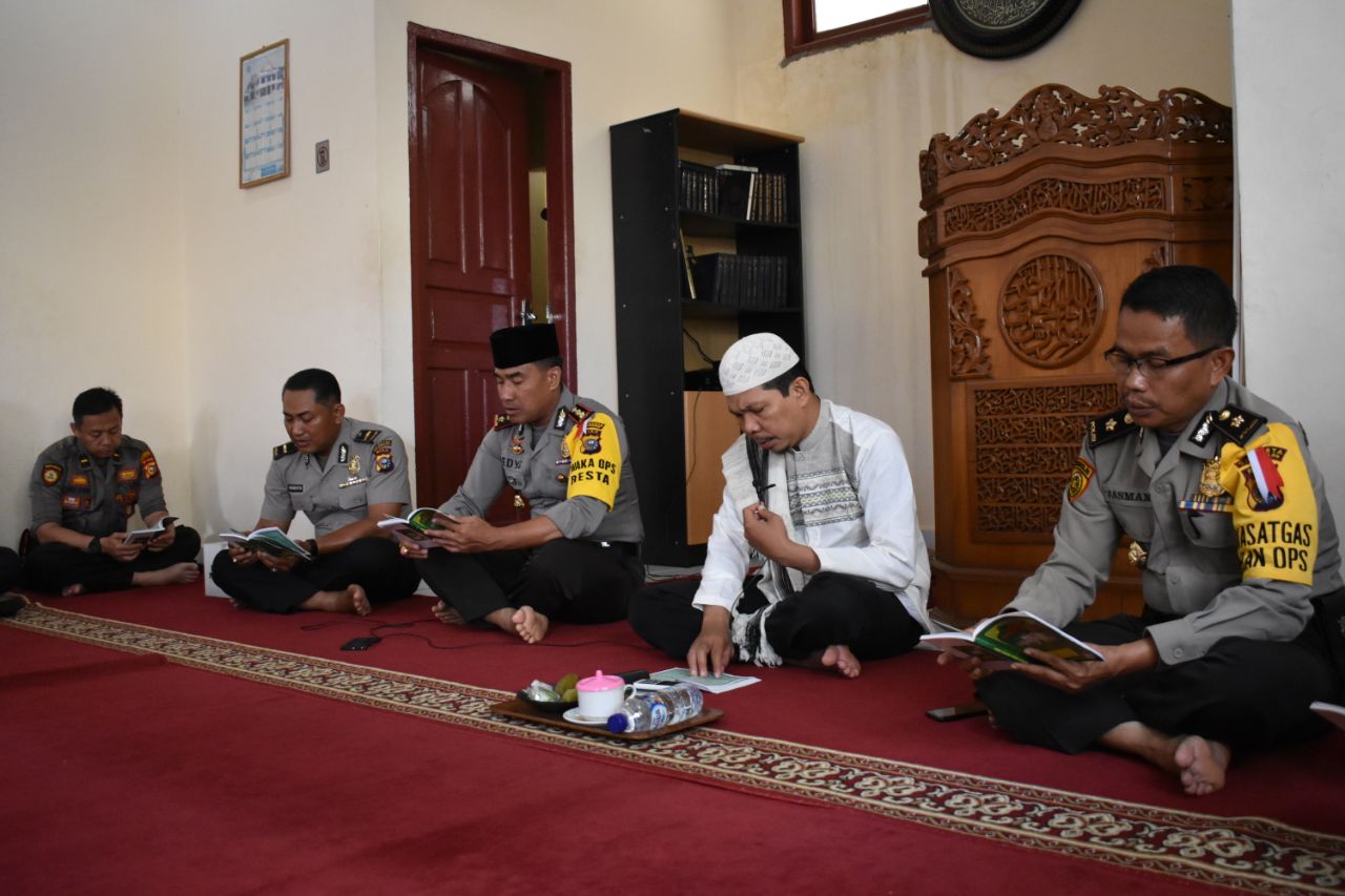 Pemantapan Revolusi Mental Melalui Giat Rutin Binrohtal Di Polresta Pekanbaru